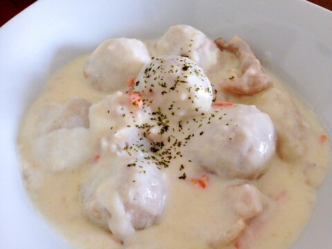 ホワイトソースで☆鶏肉と里芋のクリーム煮